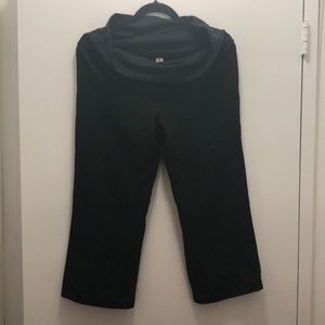 Spandex black Capri exercise pants